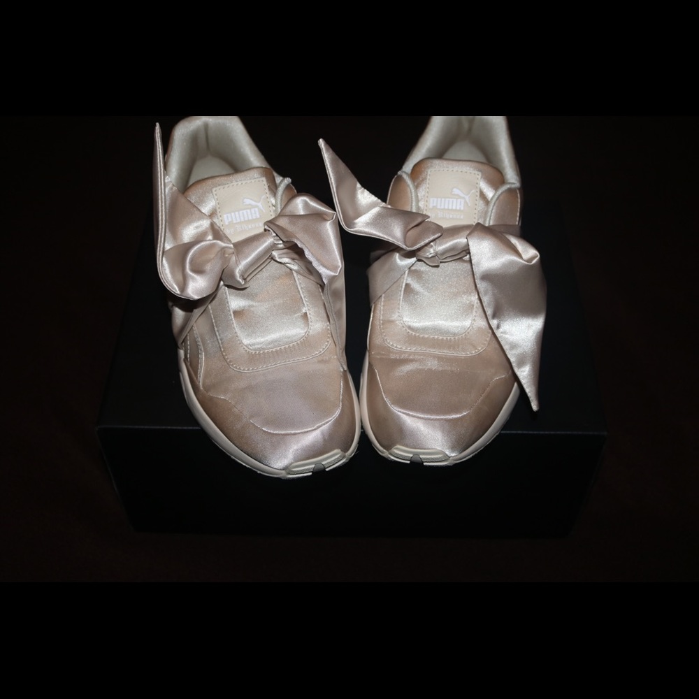 Rihanna Bow sneakers fenty puma